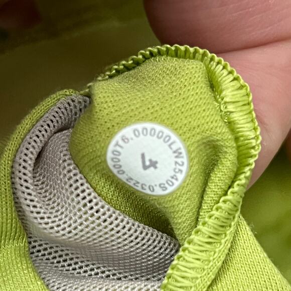 Lululemon Energy Sports Bra Womens 4 Neon Yellow Training Yoga Medium Support - Picture 4 of 5